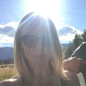 Meet your Posher, Andrea